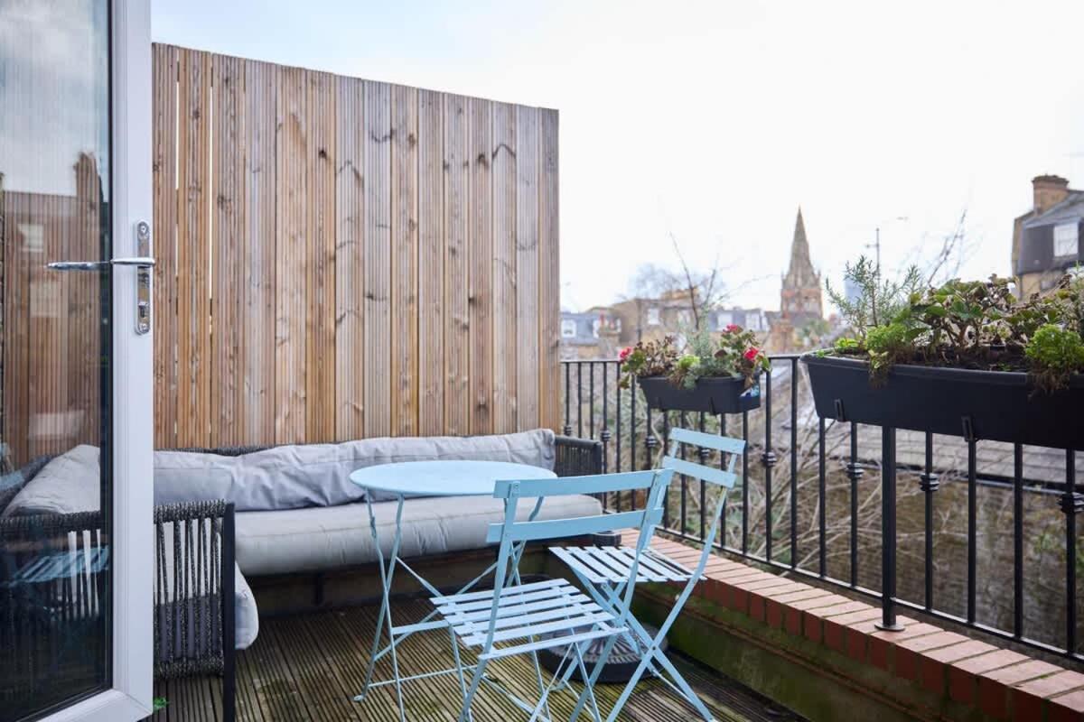 The Chelsea Gem - Charming 1bdr With Balcony Apartment